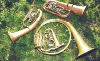 Tubaen og noen av de andre instrumentene fra oppstartsårene